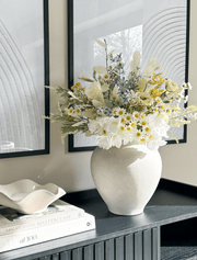 Composition florale artificielle – Prairie blanche et jaune