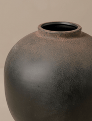 Alia Ceramic Vase – Black