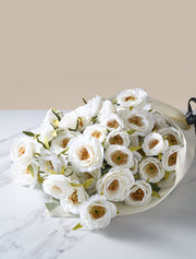Bouquet de roses artificielles – Blanc (12 tiges / 72 roses)