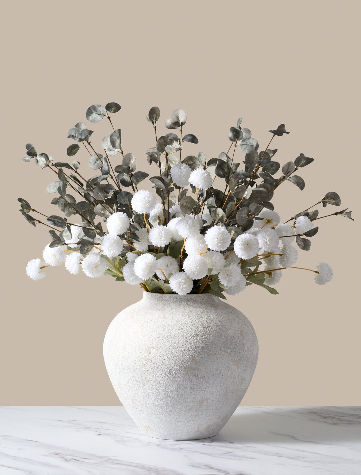 Composition florale artificielle – Blanc et vert