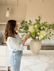 Composition florale artificielle – Coquelicot blanc et pivoine