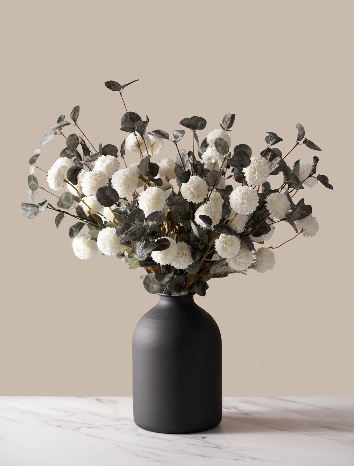 Künstliches Blumenarrangement – Weiß & Grün
