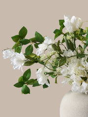 Composition florale artificielle – Tulipe et Agapanthe blanche