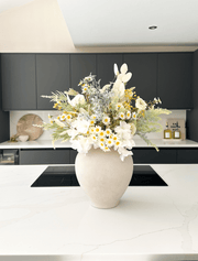 Composition florale artificielle – Prairie blanche et jaune