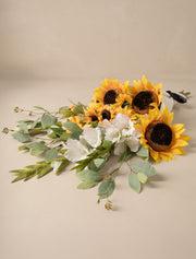 Composition florale artificielle – Tournesol et glaïeul blanc