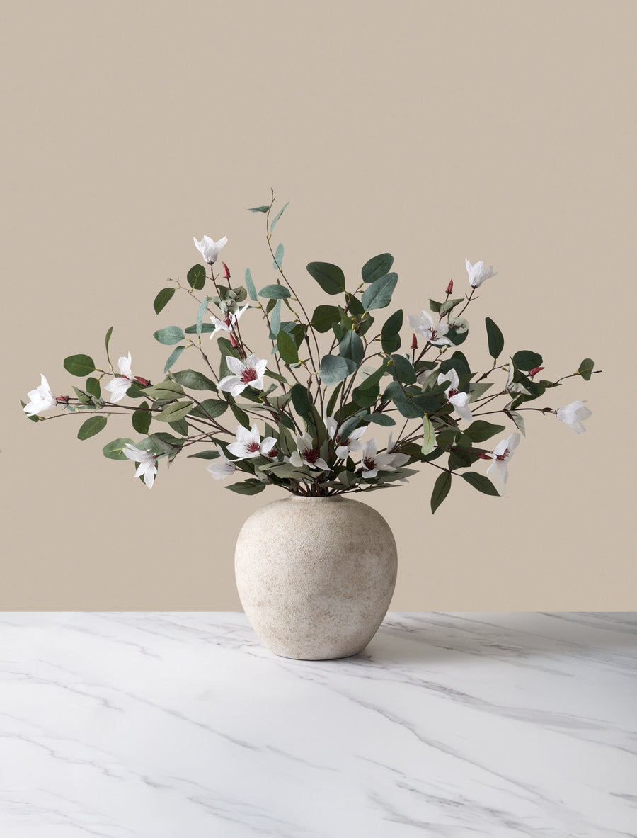 Composition florale artificielle - Eucalyptus et Magnolia blanc