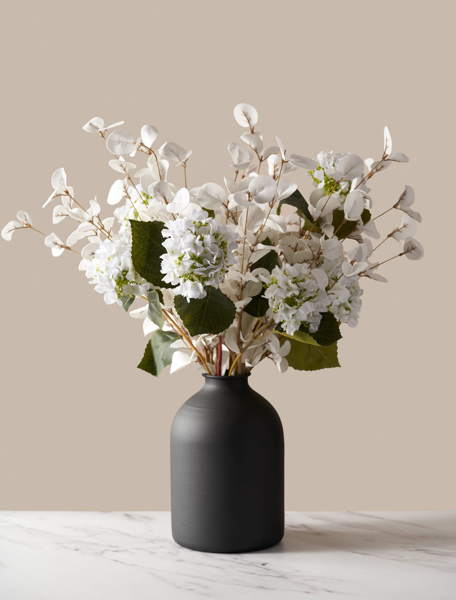 Composition florale artificielle – Blanc
