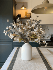 Künstliches Blumenarrangement – Grüne Wiese