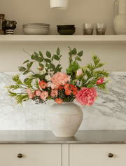 Composition florale artificielle – Coquelicot pêche et pivoine